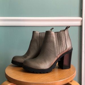 Champagne Gold Chelsea Boot